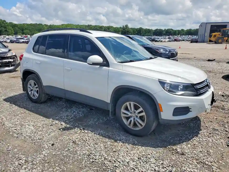 WVGAV7AX4HK001139 2017 VOLKSWAGEN TIGUAN-3