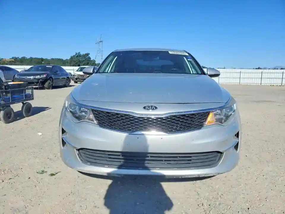 5XXGT4L19GG011296 2016 KIA OPTIMA-4