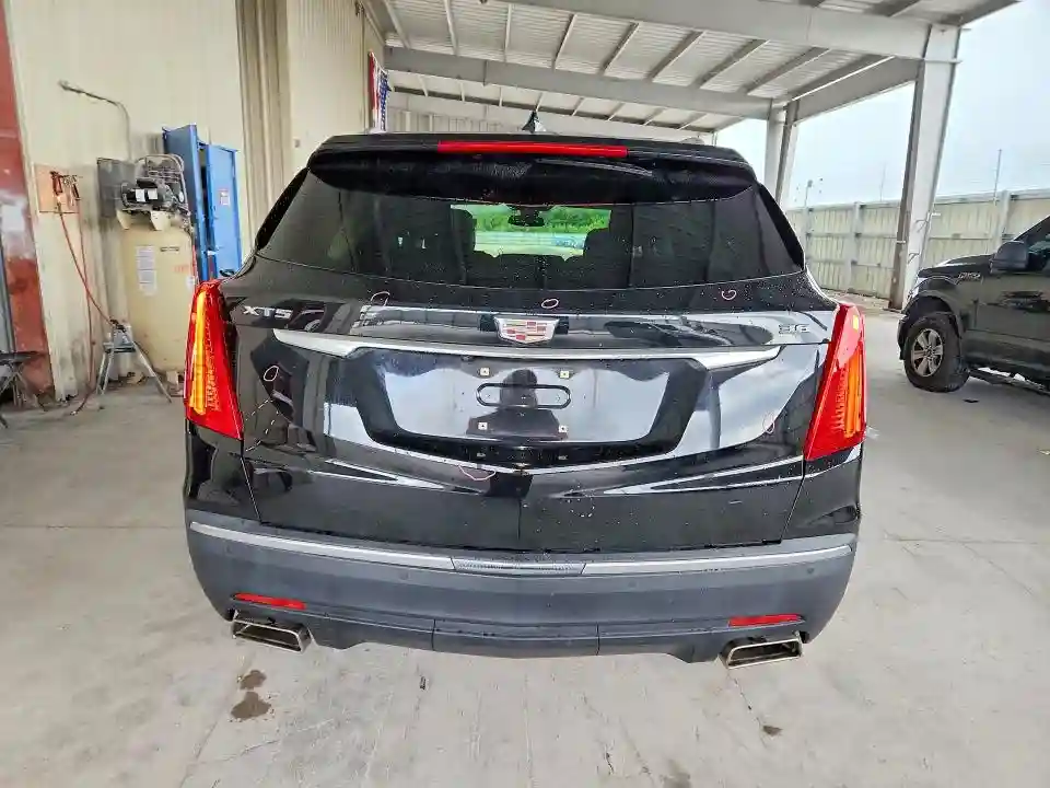 1GYKNCRS6JZ230309 2018 CADILLAC XT5-5