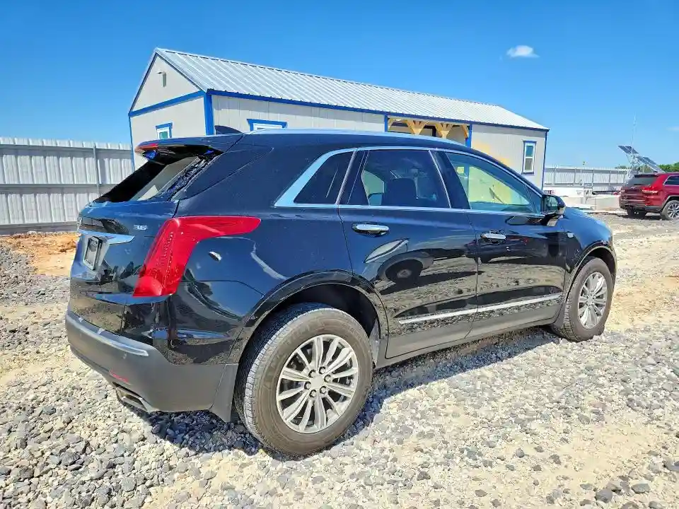 1GYKNDRS4HZ325578 2017 CADILLAC XT5-2