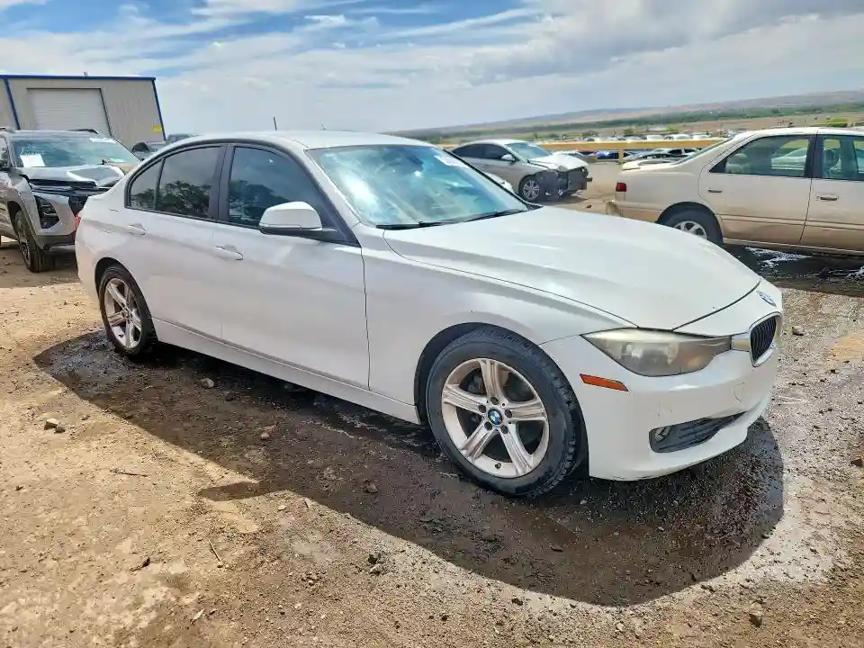 WBA3B1C51FK139973 2015 BMW 3 SERIES-3