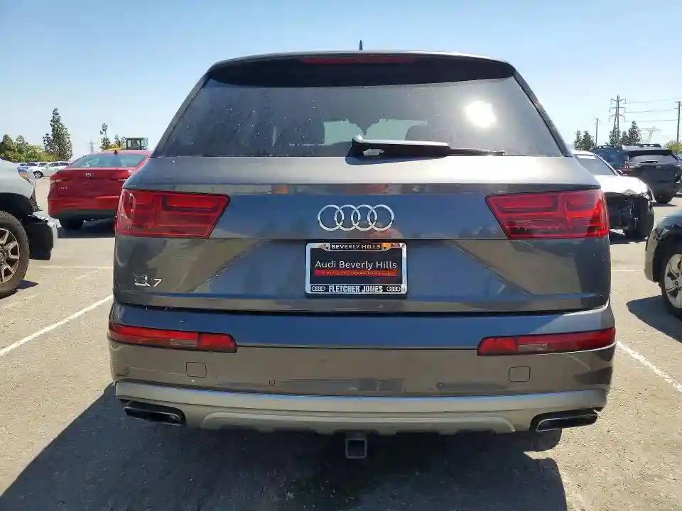 WA1AAAF74KD010032 2019 AUDI Q7-5
