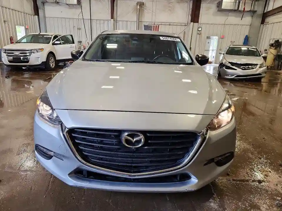 3MZBN1V3XJM200849 2018 MAZDA 3-4