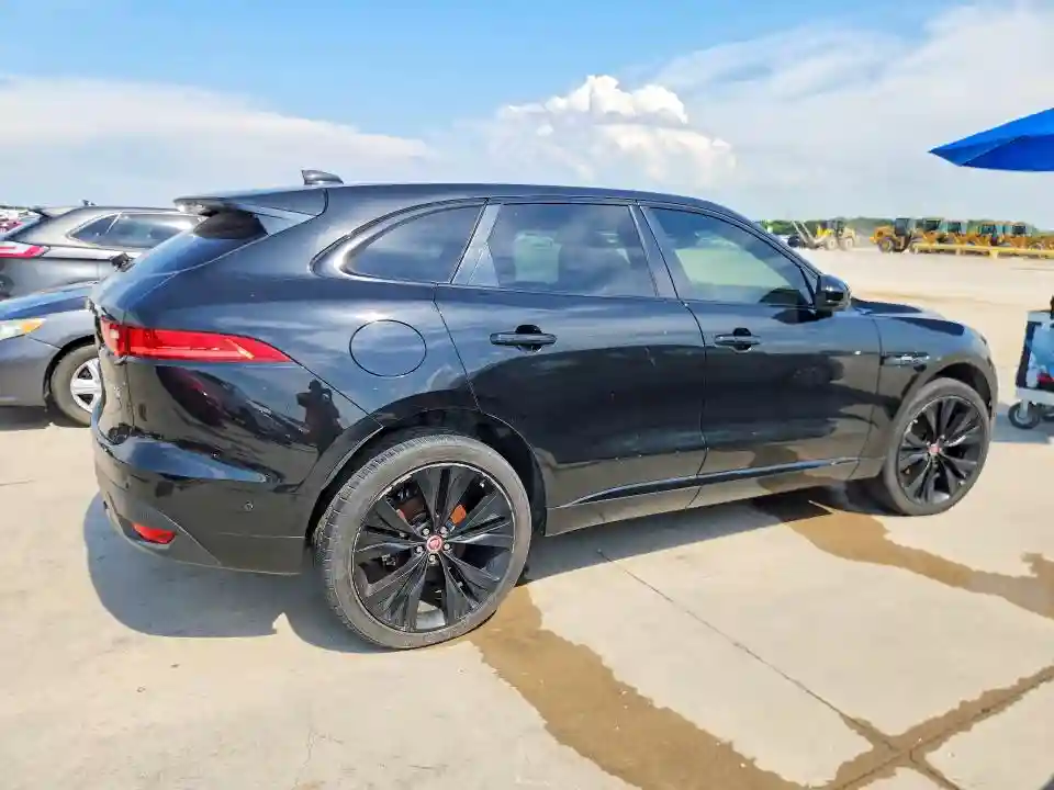 SADCL2BV3HA058087 2017 JAGUAR F-PACE-2