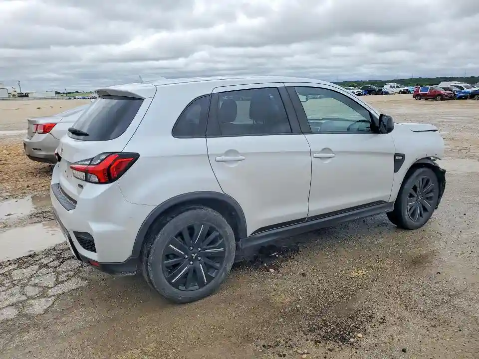 JA4APUAU7NU016862 2022 MITSUBISHI OUTLANDER-2