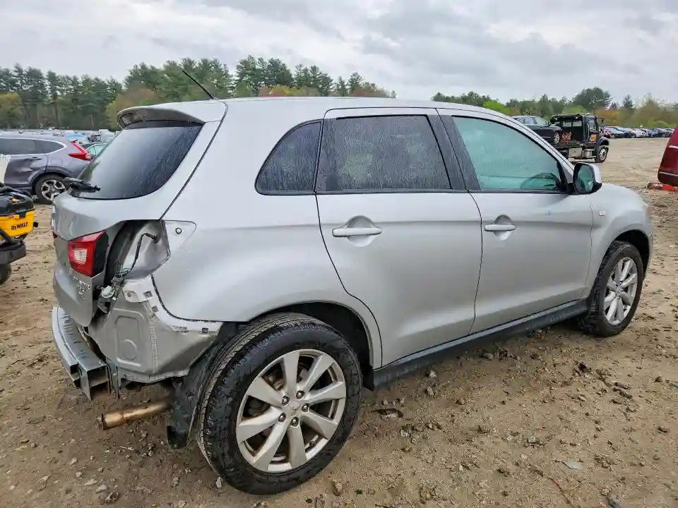 4A4AR3AW4FE061032 2015 MITSUBISHI OUTLANDER-2