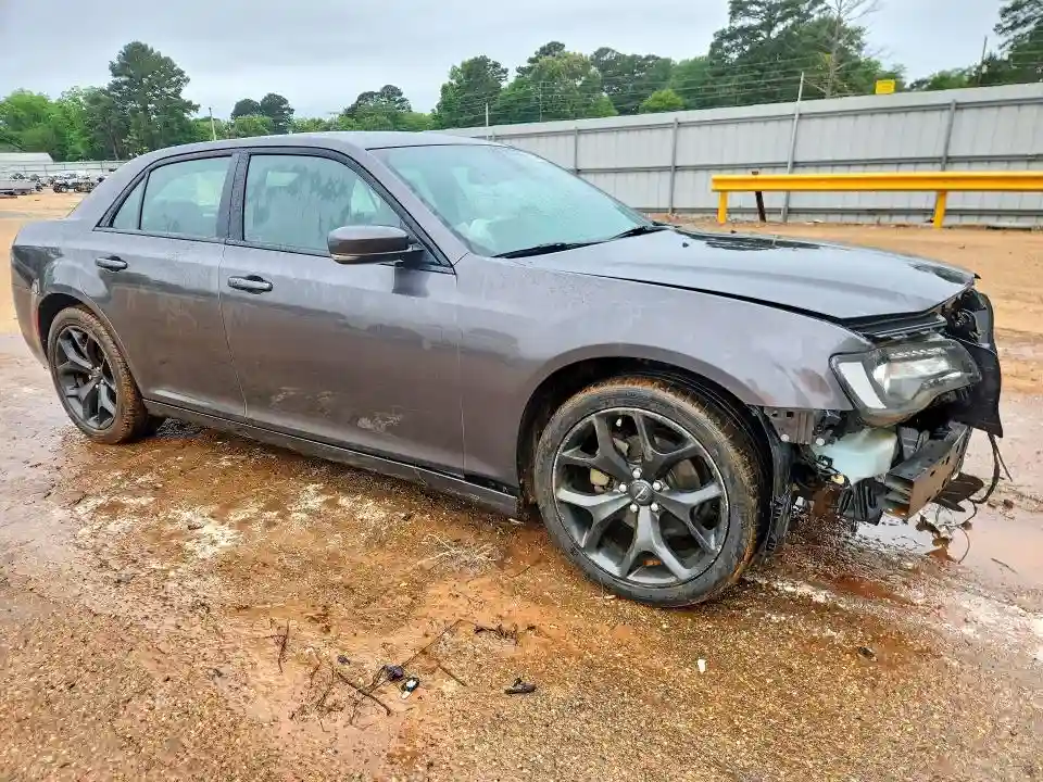 2C3CCABG8MH626437 2021 CHRYSLER 300-3