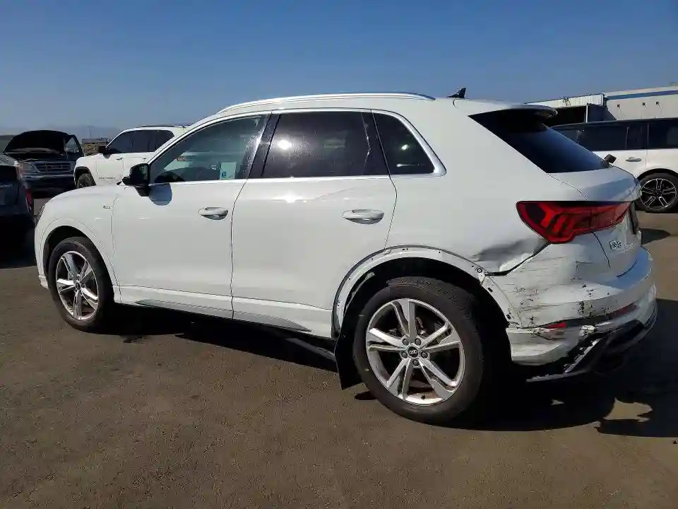 WA1EECF31N1008159 2022 AUDI Q3-1
