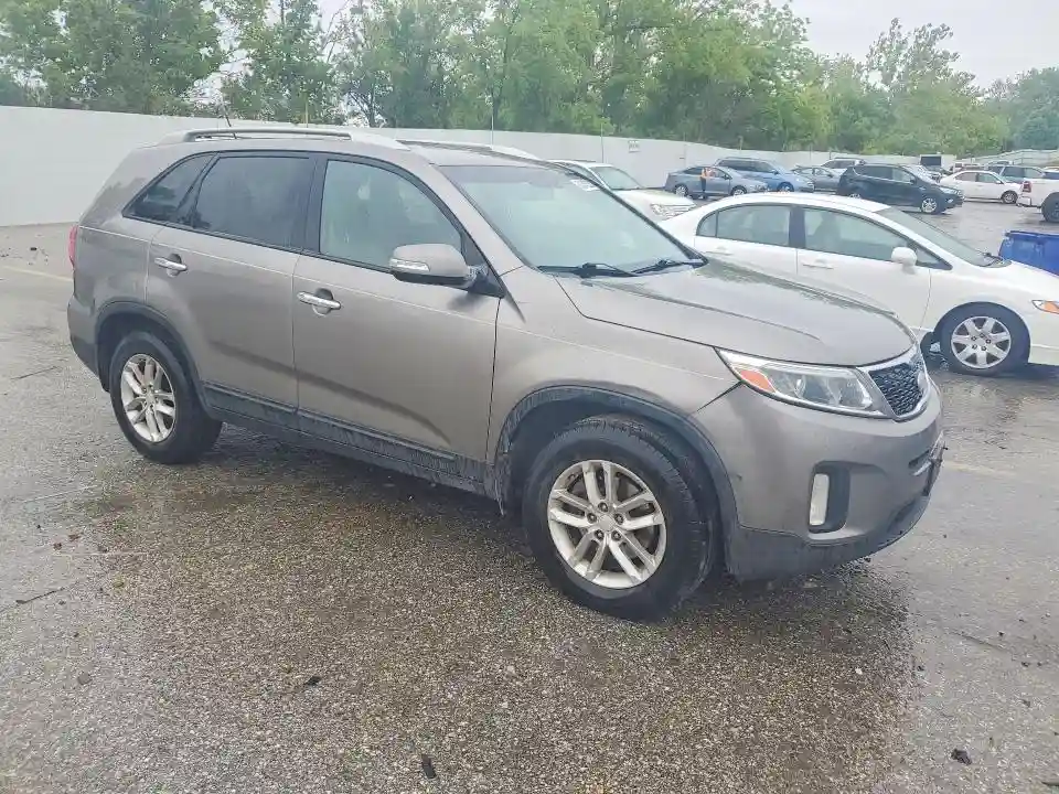 5XYKT4A7XFG557598 2015 KIA SORENTO-3