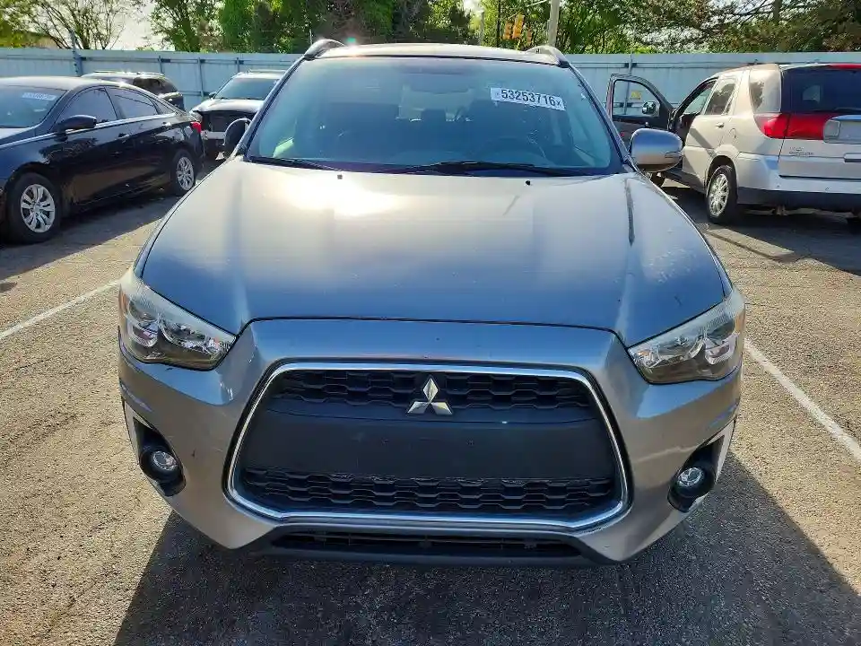 4A4AR4AW3FE033812 2015 MITSUBISHI OUTLANDER-4