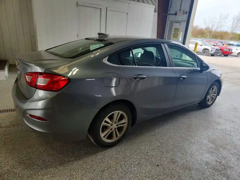 1G1BE5SM4K7139347 2019 CHEVROLET CRUZE-2