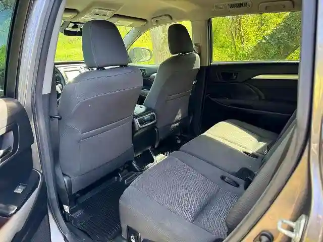 5TDBZRFH5HS453930 2017 TOYOTA HIGHLANDER-5