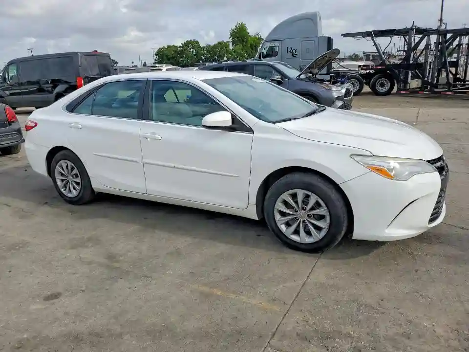 4T1BF1FKXFU104952 2015 TOYOTA CAMRY-3