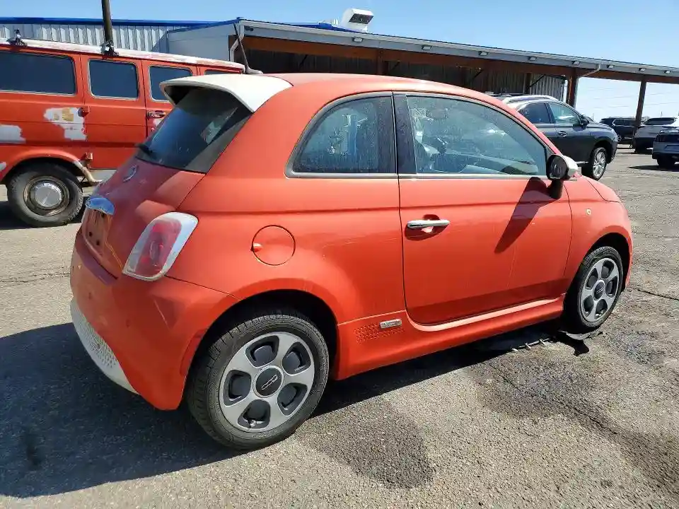3C3CFFGE0FT656991 2015 FIAT 500-2