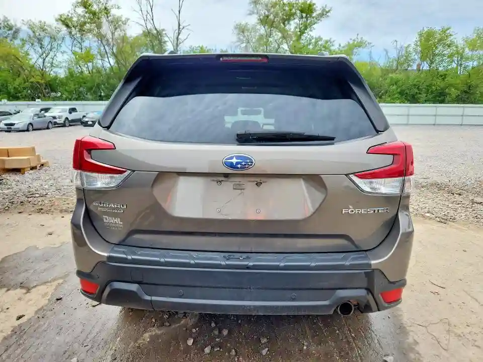 JF2SKAUC0KH570082 2019 SUBARU FORESTER-5