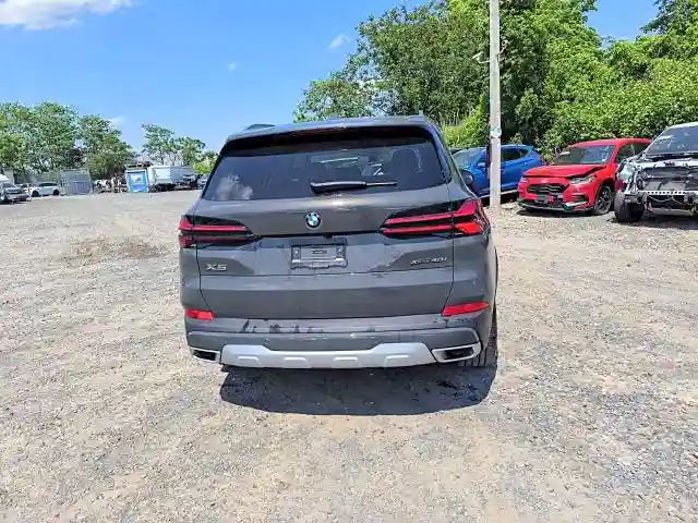 5UX23EU08T9337019 2026 BMW X5-5