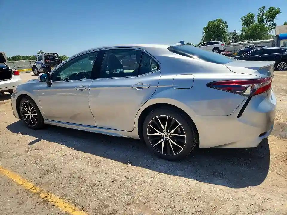 4T1G11AK4MU584057 2021 TOYOTA CAMRY-1