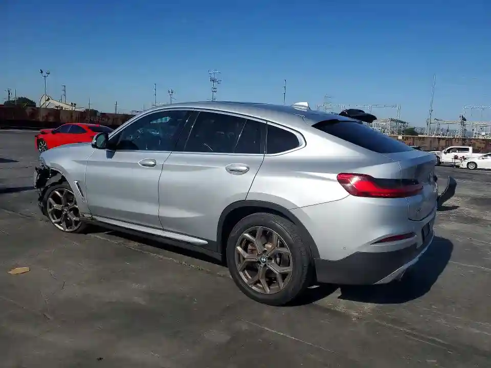5UX2V1C02M9H86995 2021 BMW X4-1