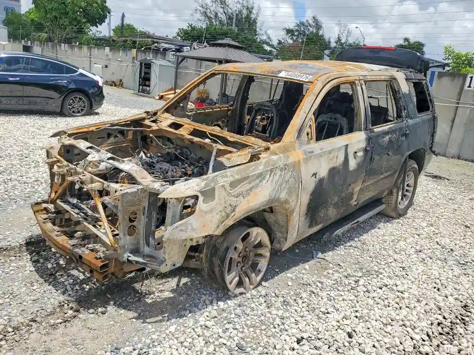 1GNSCBKC8HR297343 2017 CHEVROLET TAHOE-0
