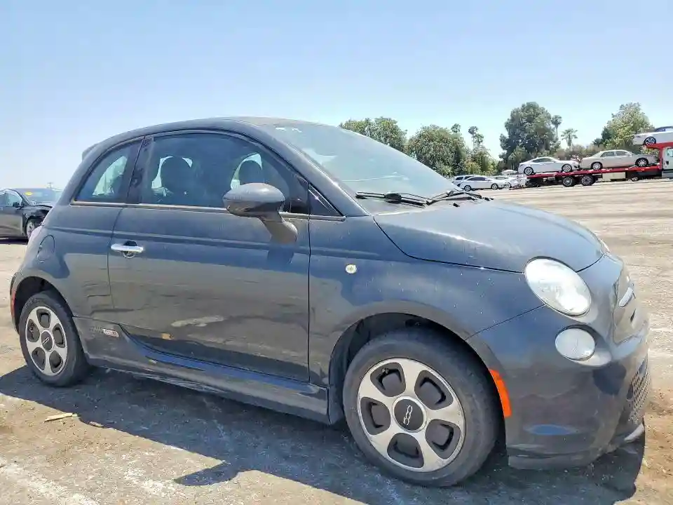 3C3CFFGE1HT514118 2017 FIAT 500-3