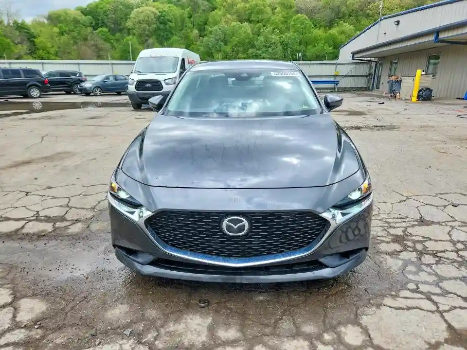 3MZBPABM8PM373205 2023 MAZDA 3-4