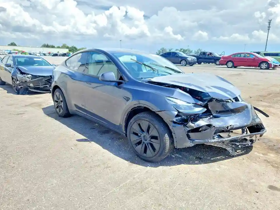 7SAYGDED5SA372181 2025 TESLA MODEL Y-3