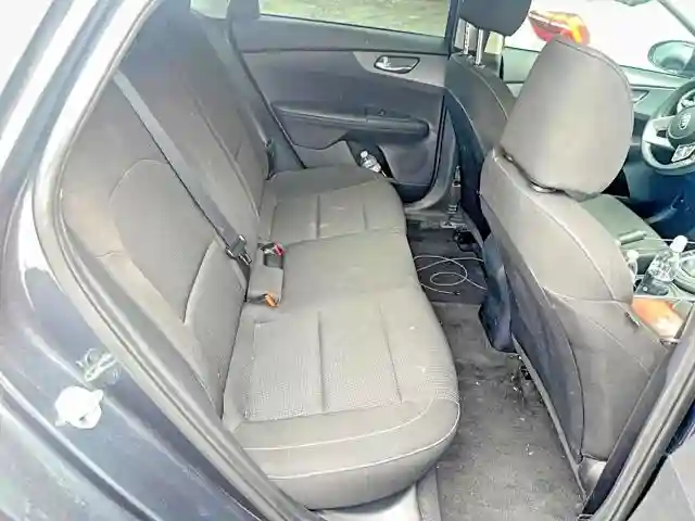 3KPF24AD7ME316523 2021 KIA FORTE LXS-5