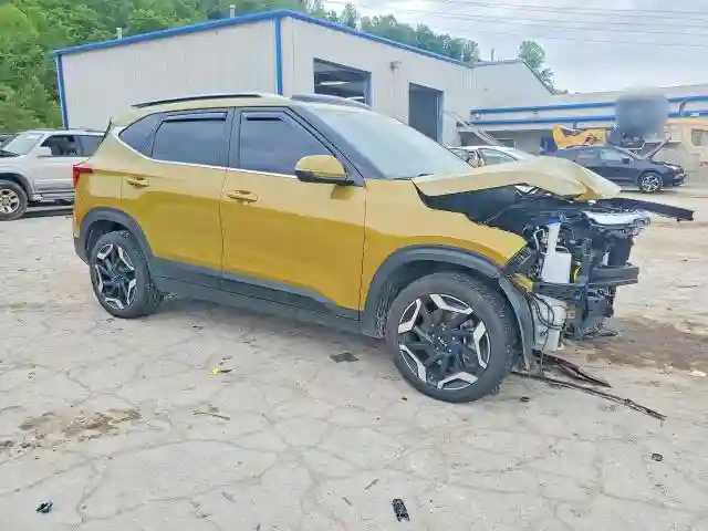 KNDETCA78R7479072 2024 KIA SELTOS-3