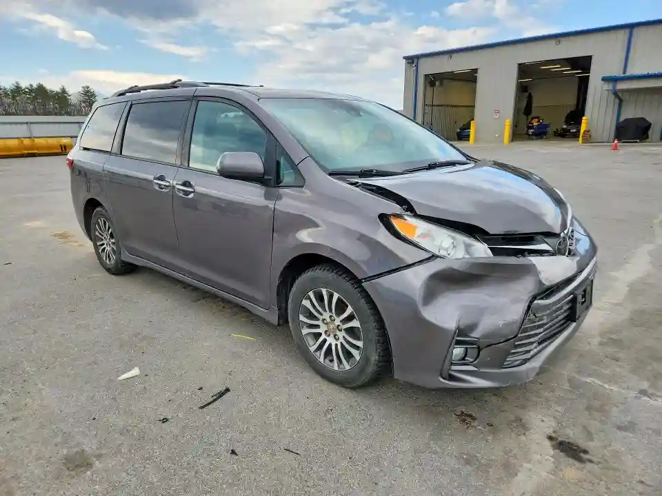 5TDYZ3DC3KS988776 2019 TOYOTA SIENNA-3