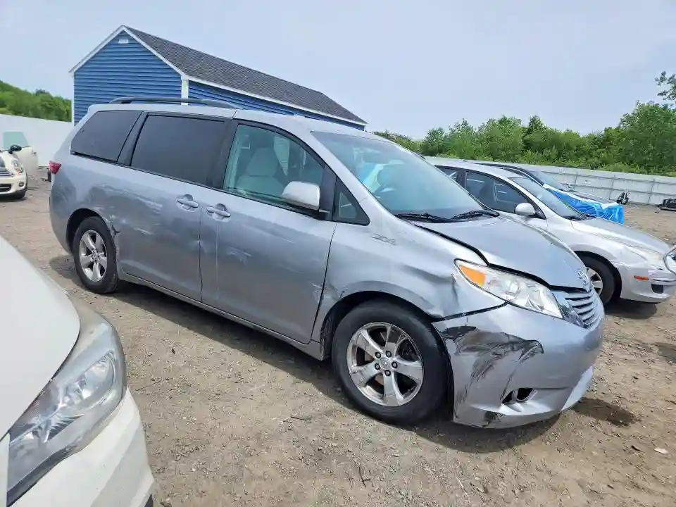 5TDKZ3DC7HS875654 2017 TOYOTA SIENNA-3