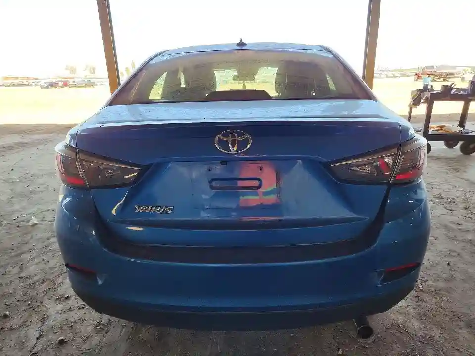 3MYDLBYV7KY521716 2019 TOYOTA YARIS-5