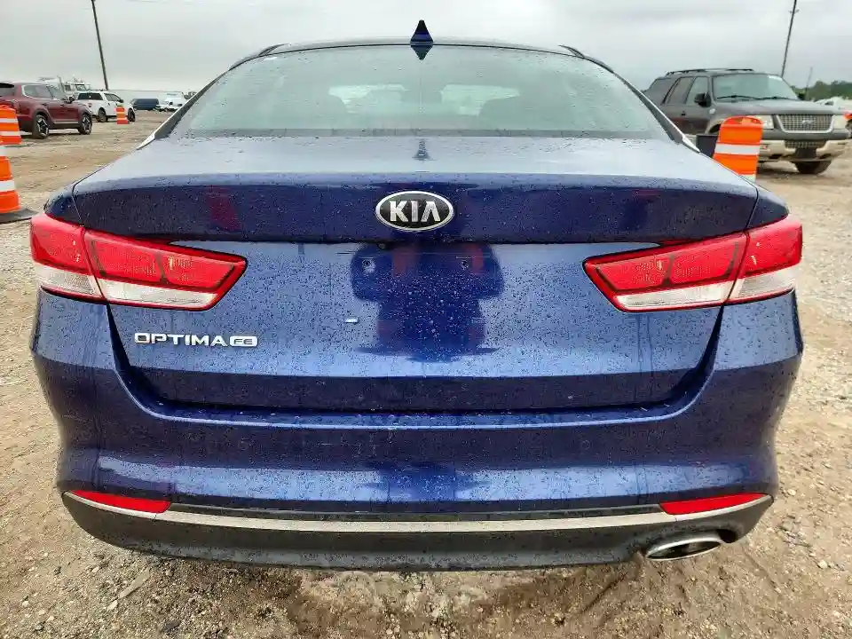 5XXGT4L32JG221263 2018 KIA OPTIMA-5