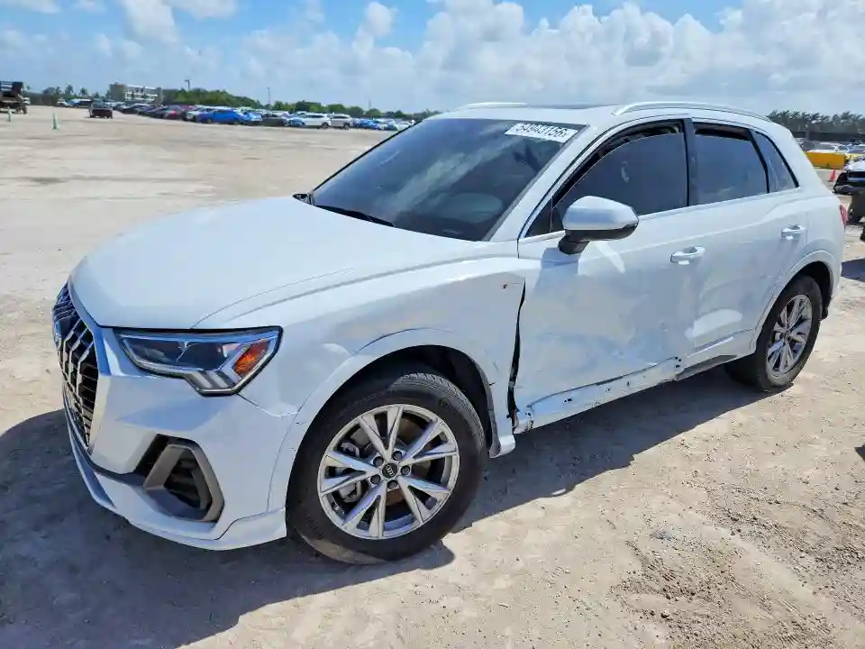 WA1DECF35R1117113 2024 AUDI Q3-0