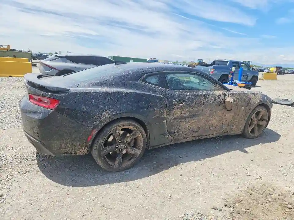1G1FH1R79J0161885 2018 CHEVROLET CAMARO-2