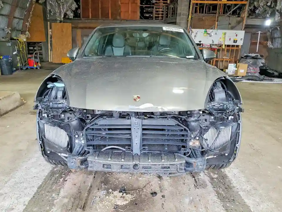 WP1AD2A27JLA80755 2018 PORSCHE CAYENNE-4