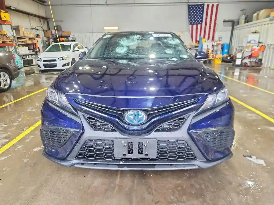 4T1G31AK4MU550548 2021 TOYOTA CAMRY-4