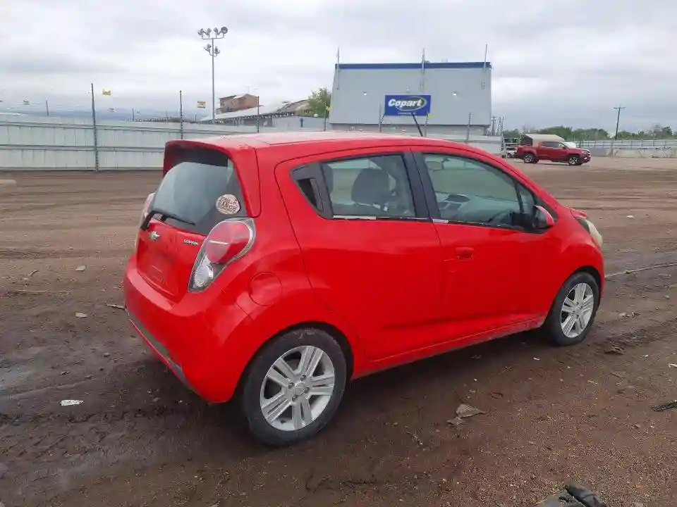 KL8CD6S91FC725140 2015 CHEVROLET SPARK-2