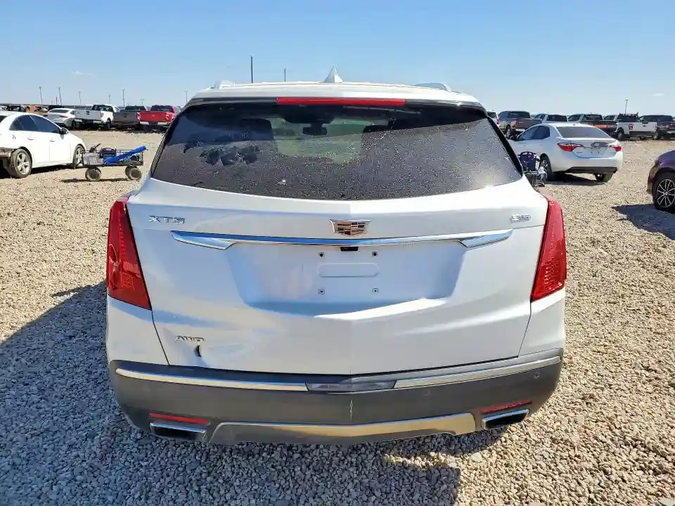 1GYKNFRS3HZ190413 2017 CADILLAC XT5-5