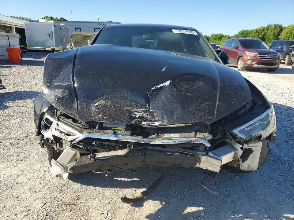 WAUAUGFFXJ1041516 2018 AUDI A3-4