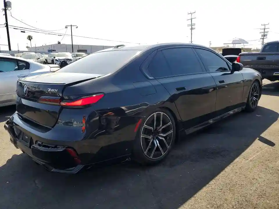 WBA23EH05PCN46574 2023 BMW 7 SERIES-2