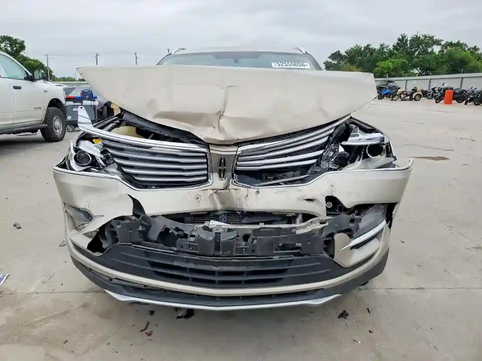 5LMCJ1A9XFUJ10061 2015 LINCOLN MKZ-4