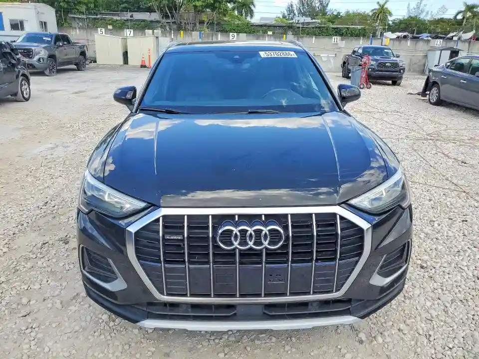WA1AECF30L1026244 2020 AUDI Q3-4