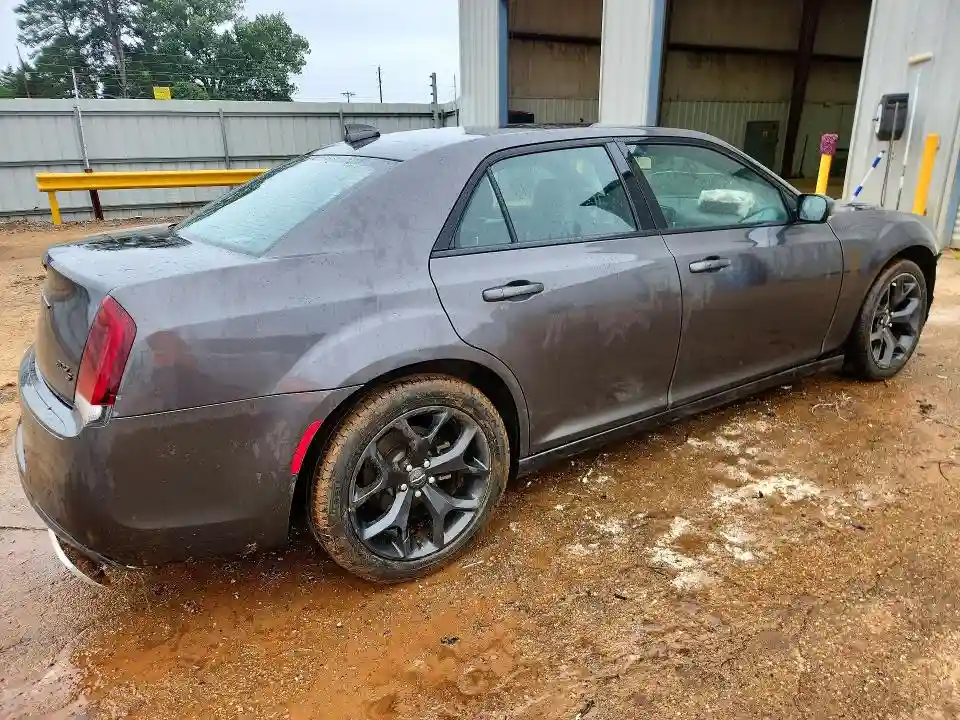 2C3CCABG8MH626437 2021 CHRYSLER 300-2