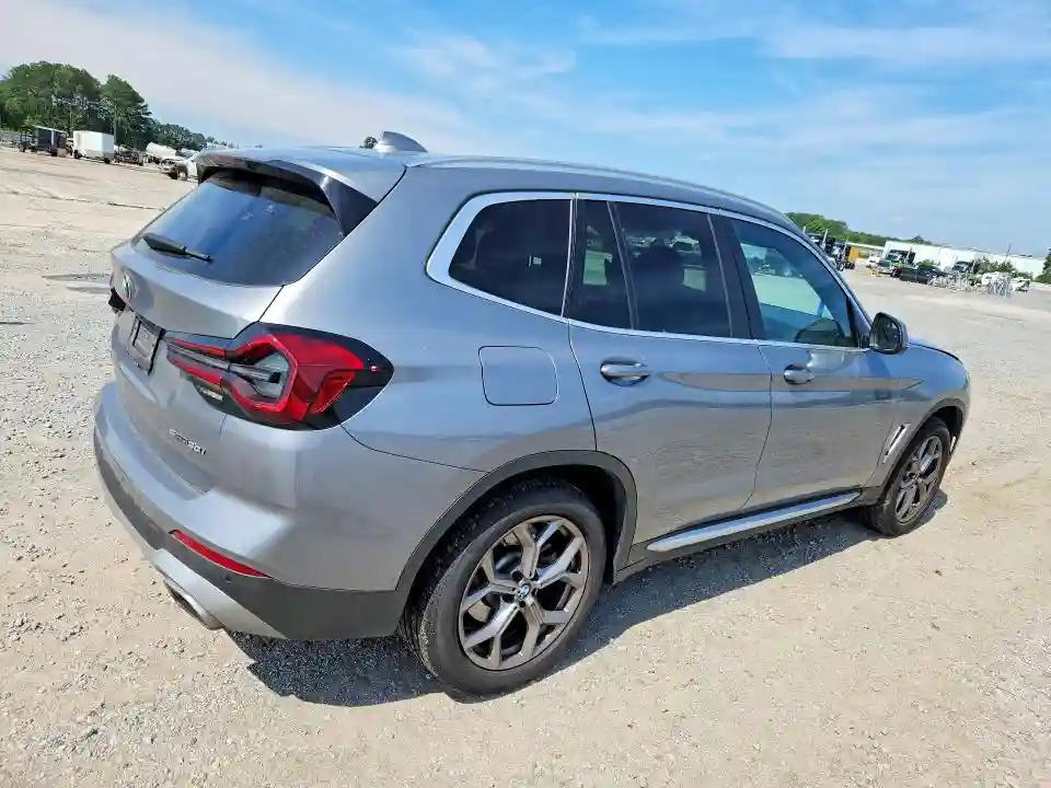 5UX43DP01R9V05803 2024 BMW X3-2