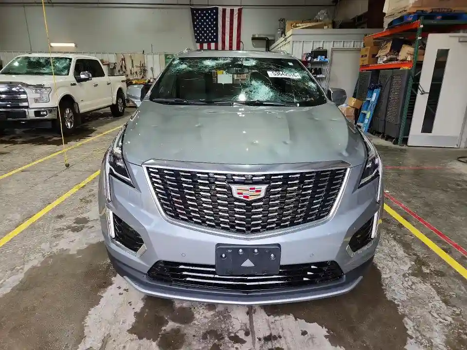 1GYKNDRS6PZ199223 2023 CADILLAC XT5-4