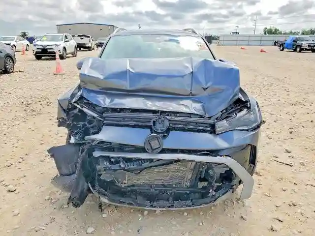 3VVEC7B29SM007258 2025 VOLKSWAGEN TAOS SE-4