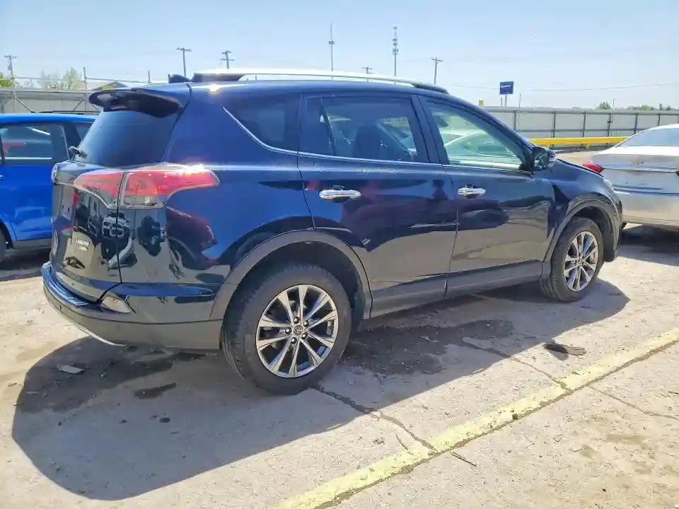 JTMDFREV5JJ175669 2018 TOYOTA RAV4-2