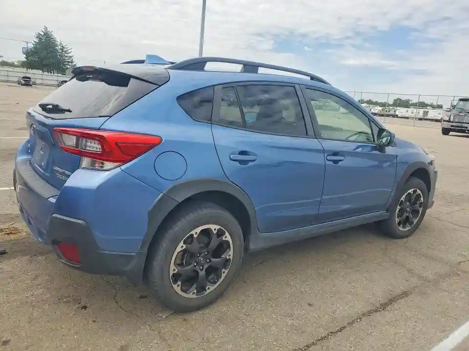 JF2GTAPC3MH200312 2021 SUBARU CROSSTREK-2