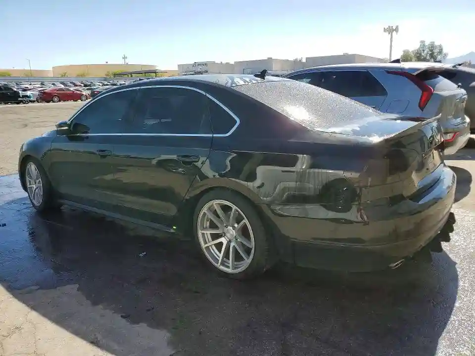 1VWCV7A38FC036071 2015 VOLKSWAGEN PASSAT-1