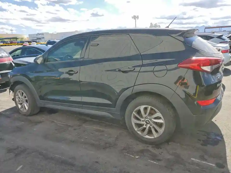 KM8J2CA44JU780883 2018 HYUNDAI TUCSON-1